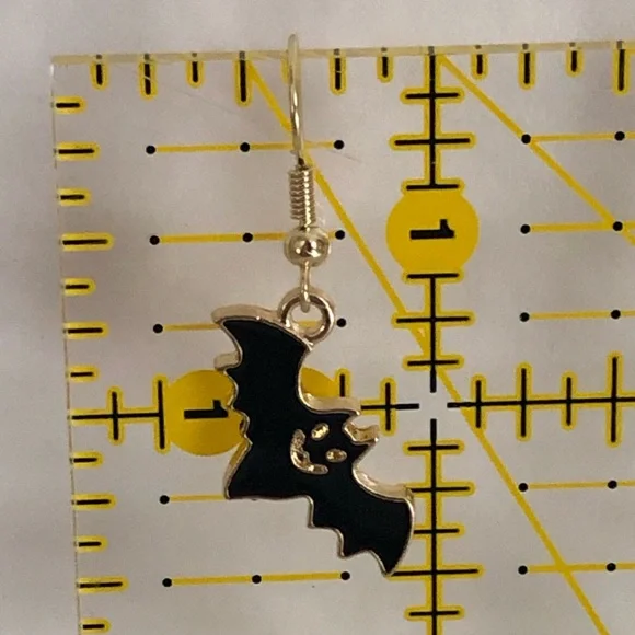 Black Bat Halloween Earrings - Picture 2 of 2